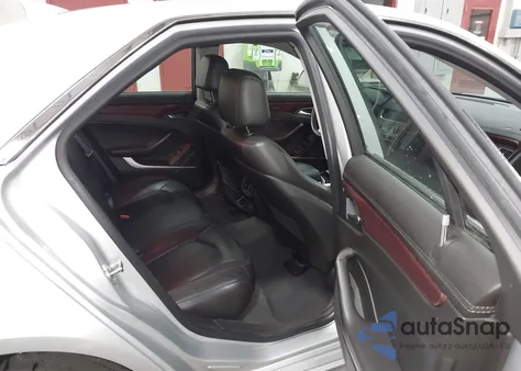 2010 Cadillac Cts Luxury z USA, uszkodzony, nr VIN 1G6DG5EG4A0138533